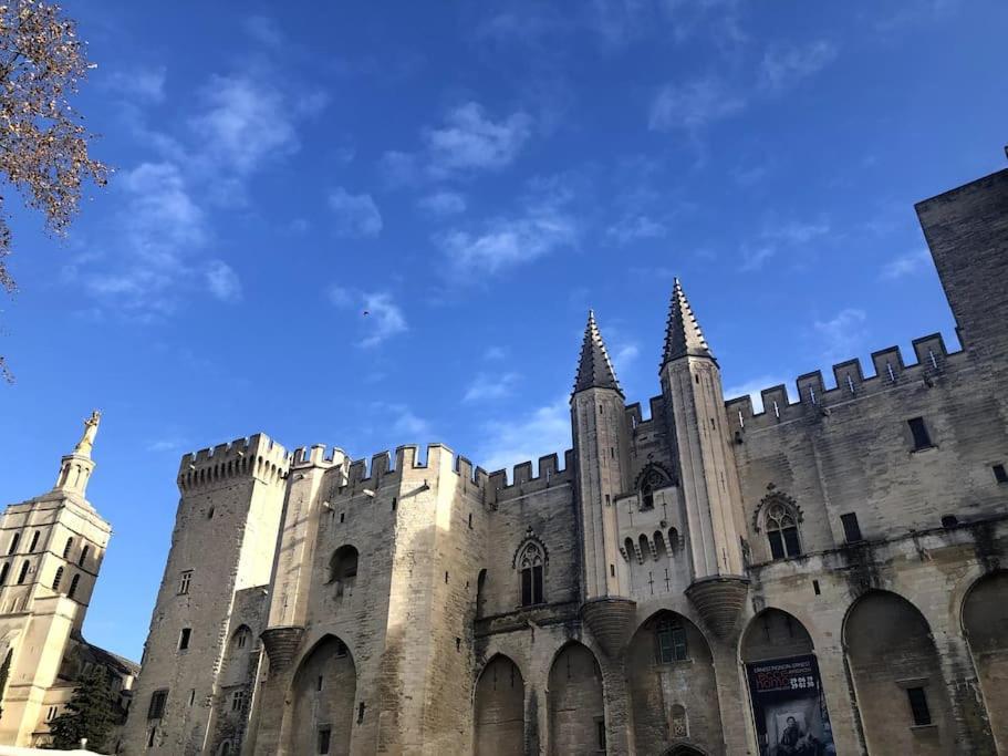 La Bulle - Parking Gratuit En Souterrain - 2 Mins Du Palais Des Papes - Clim Ac - Wifi Apartamento Avinhão Exterior foto